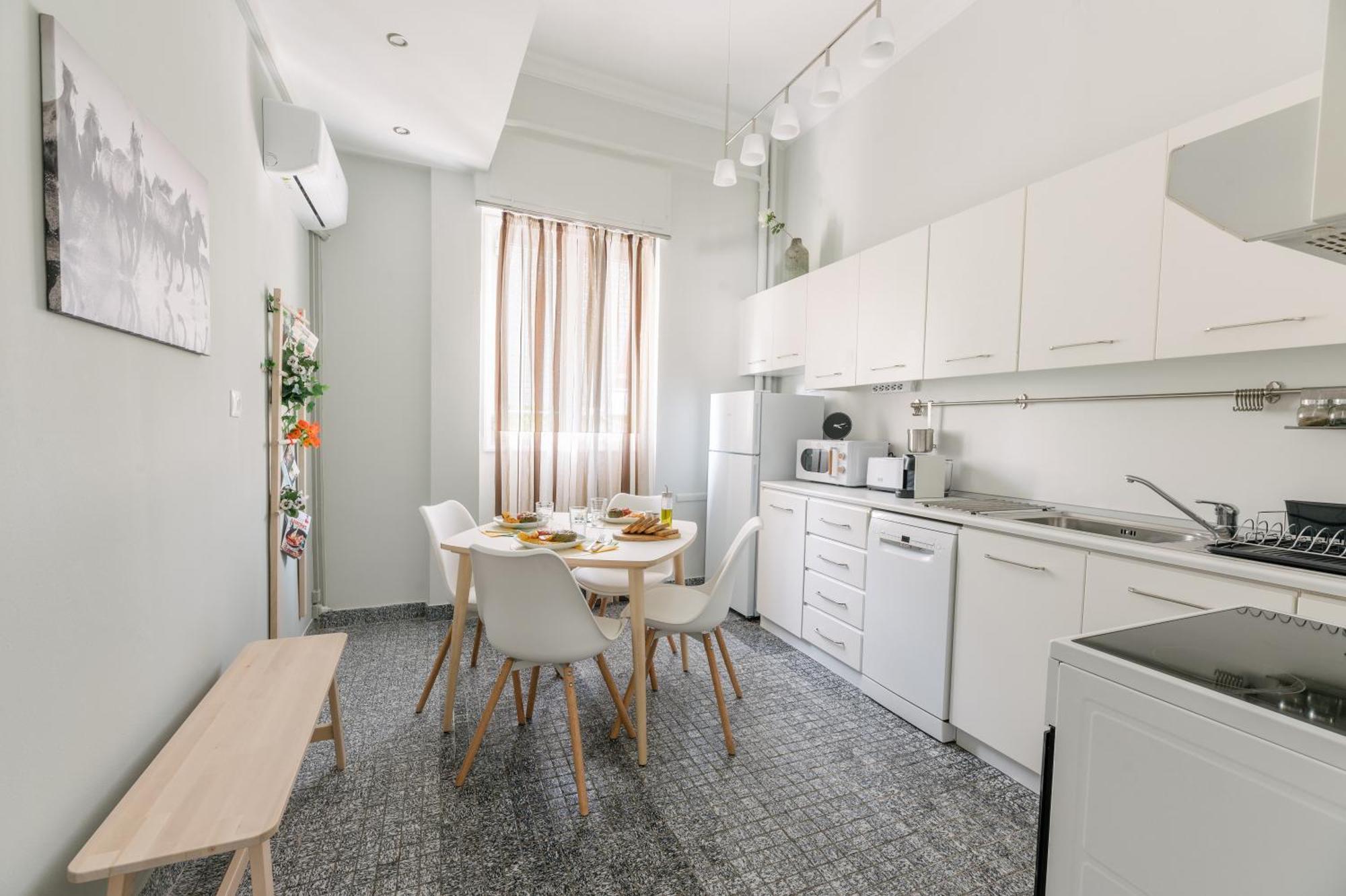 Ourania By Heloni Apartments أثينا المظهر الخارجي الصورة